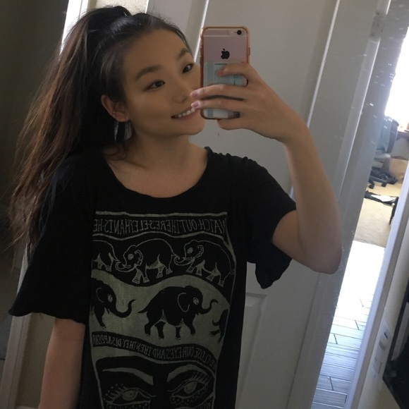 Brandy Melville Tops - BRANDY MELVILLE ELEPHANT LOOSE BLACK TEE OVERSIZED